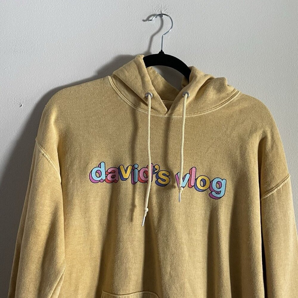 FanJoy David's Vlog Adult Sz M Yellow Colorful Graphic Hooded Sweatshirt - Picture 4 of 7